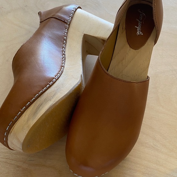 Free People Shoes - Free People Tan Leather Clog Mules
